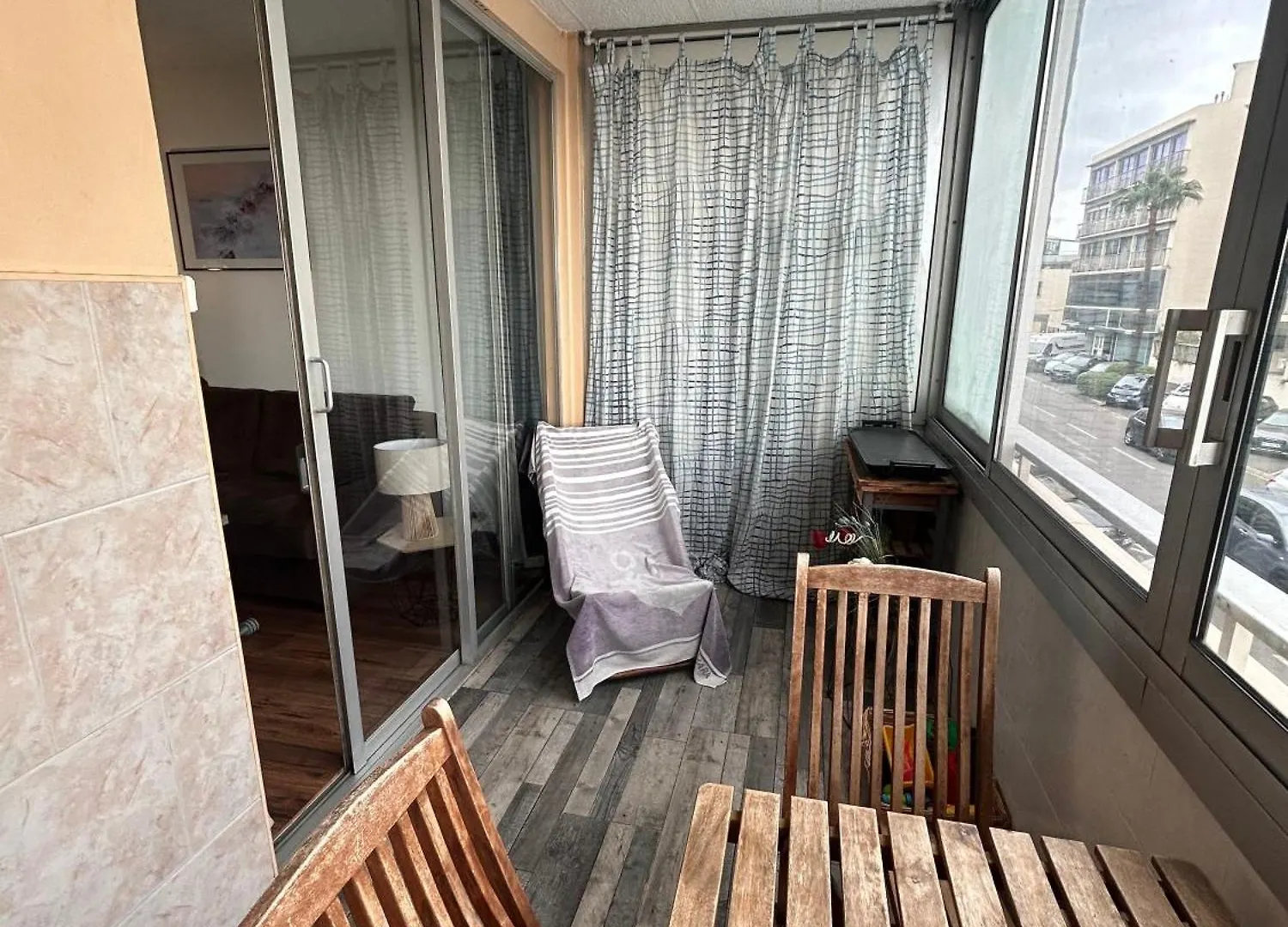 Apartamento STUDIO CLIMATISE Le Flot Bleu tres proche plage, aéroport, centre Cial Cap 3000, port Saint-Laurent-du-Var